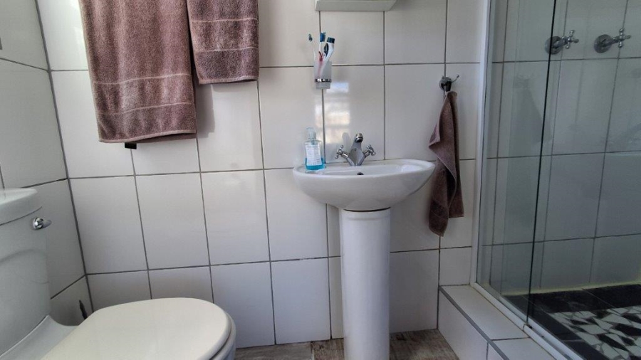 3 Bedroom Property for Sale in Stilbaai Wes Western Cape